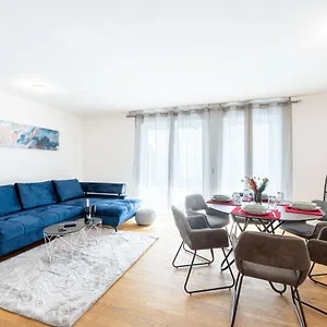 Apartment Lit Living: Luxus - Box Spring - Parking - Terrace
